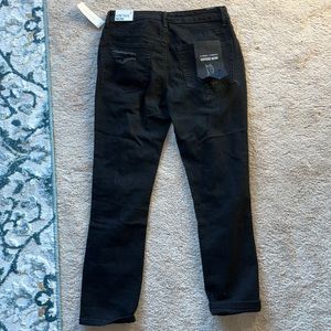 Almost Famous vintage mom destroyed crop jeans black size 3. NWT